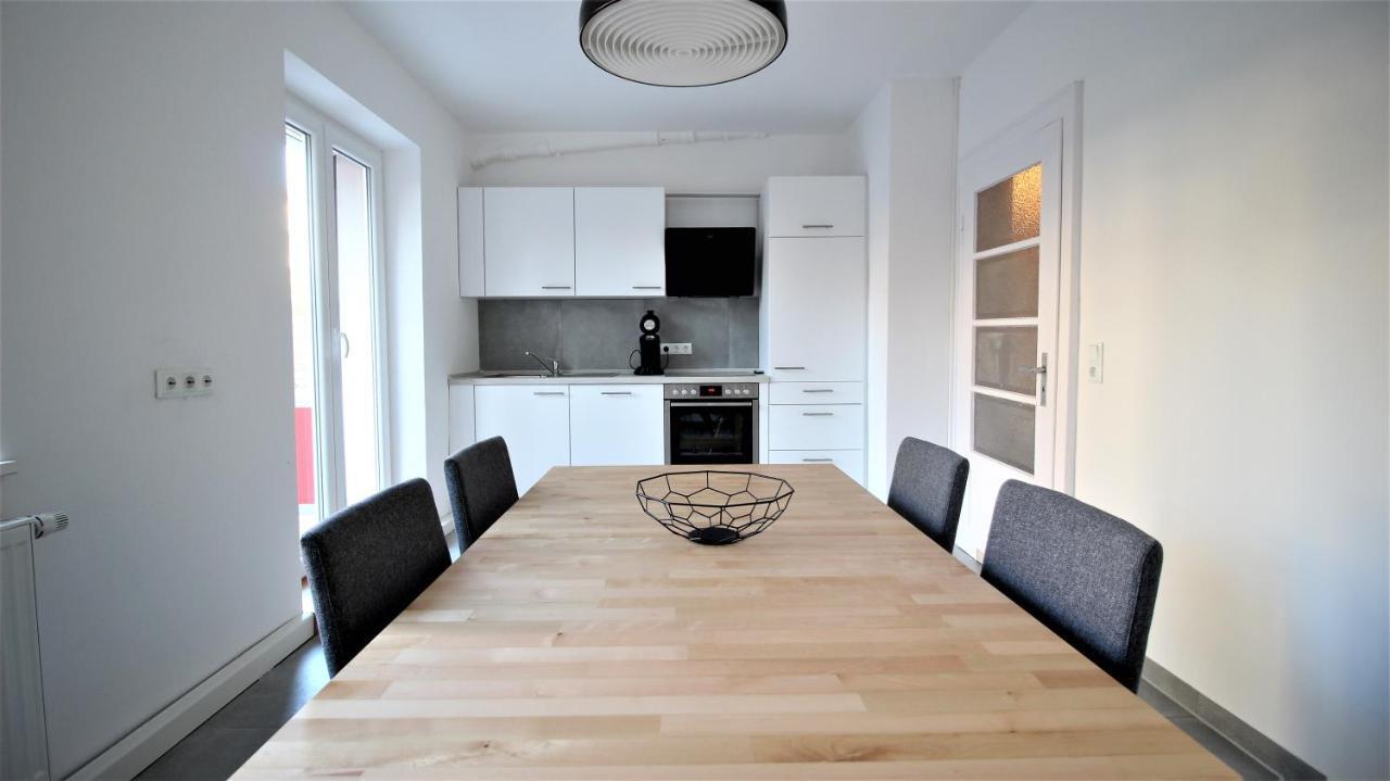 Light-Flooded City Apartment With Balcony And Garden Würzburg Kültér fotó