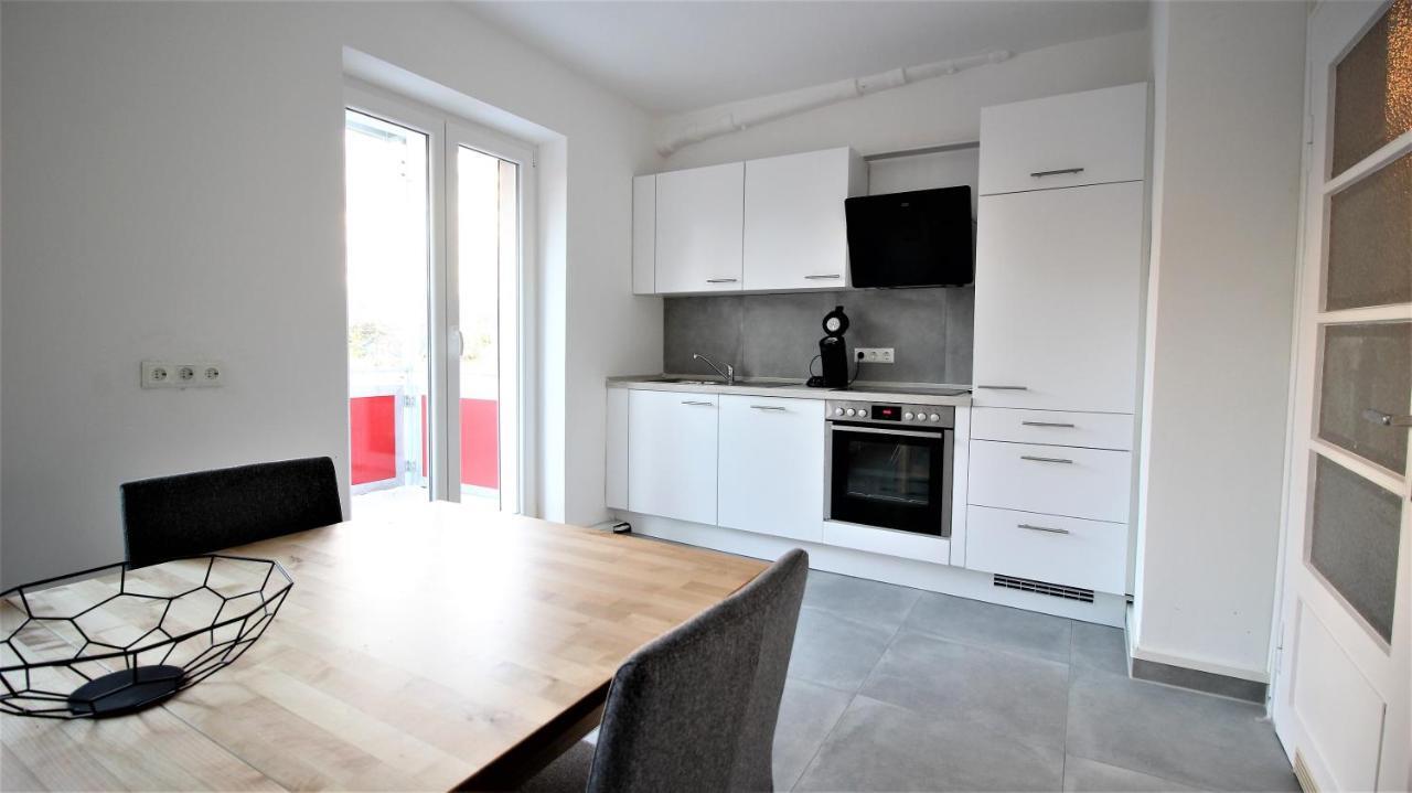 Light-Flooded City Apartment With Balcony And Garden Würzburg Kültér fotó